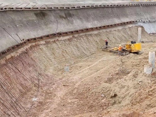 安新基坑边坡加固